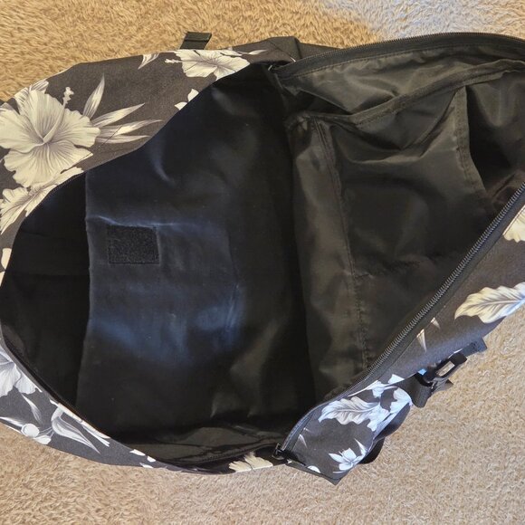 Urban Planet Canada Floral Backpack – Black/White - Picture 8 of 10